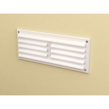 White 9X3 Louvred Vent Comes With Flyscreen